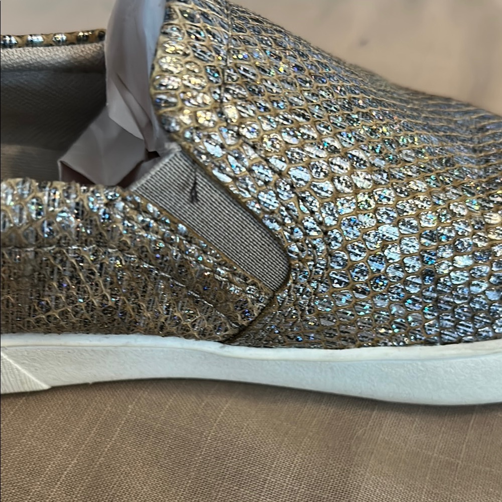 Naturalizer Slip-On Sneakers - Picture 6 of 8
